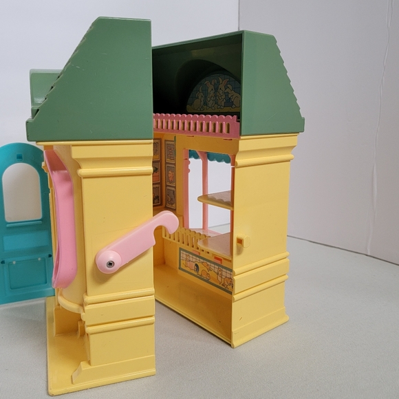 Vintage 1995 Fisher-Price Playset Shop Toy Town Pet Store - Picture 5 of 13
